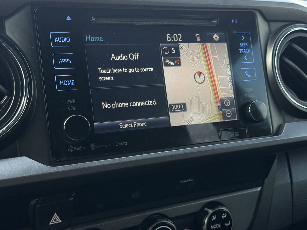 Used 2018 Toyota Tacoma TRD Off-Road w/ Technology Package image 19