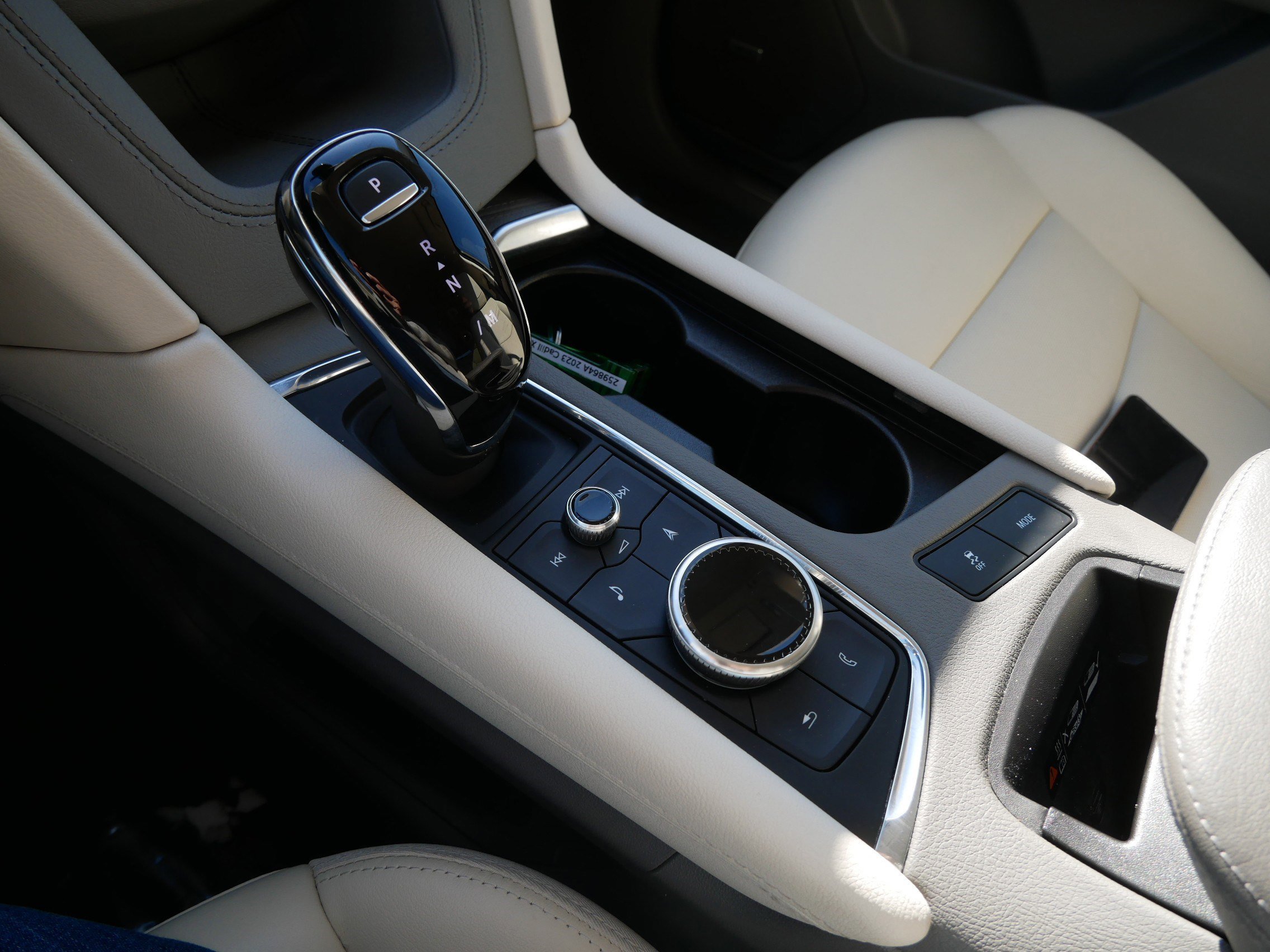 Used 2023 Cadillac XT5 Premium Luxury w/ LPO, Floor Liner Package image 24