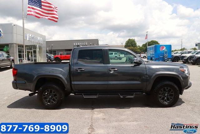 Used 2023 Toyota Tacoma SR5 w/ Technology Package AWD/4WD image 4
