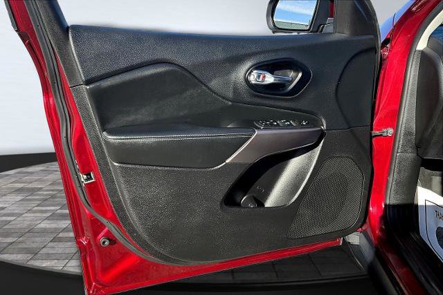 Used 2021 Jeep Cherokee Latitude Plus w/ Sun & Sound Group image 26