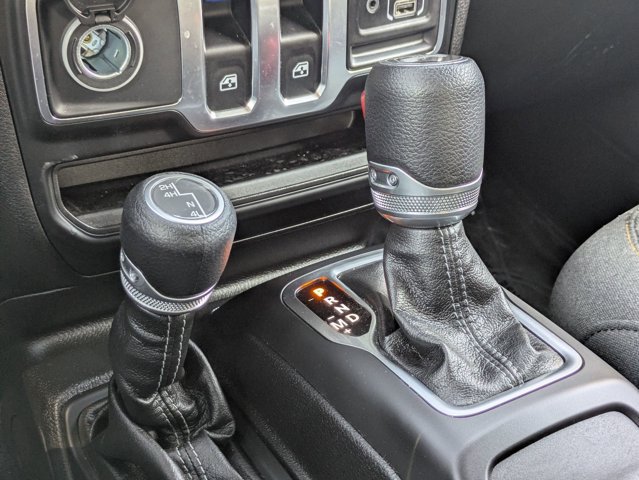 Used 2025 Jeep Wrangler Sport AWD/4WD image 15
