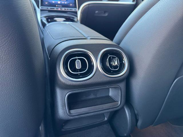 Used 2025 Mercedes-Benz GLC 300 4MATIC image 18