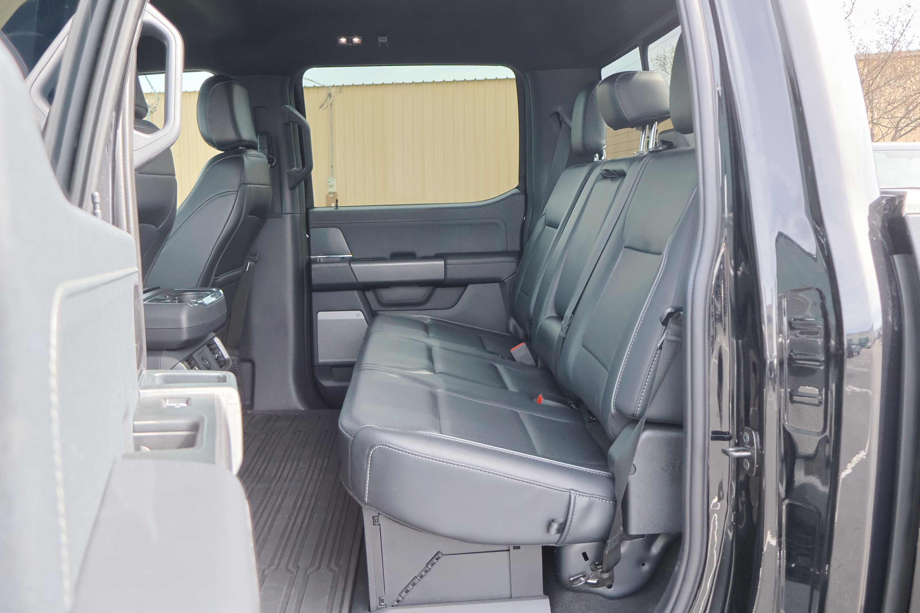 Certified 2025 Ford F150 Lariat w/ Equipment Group 501A Mid image 23