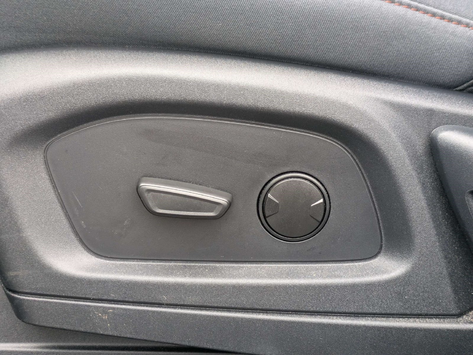Certified 2026 Ford Explorer Active RWD image 21