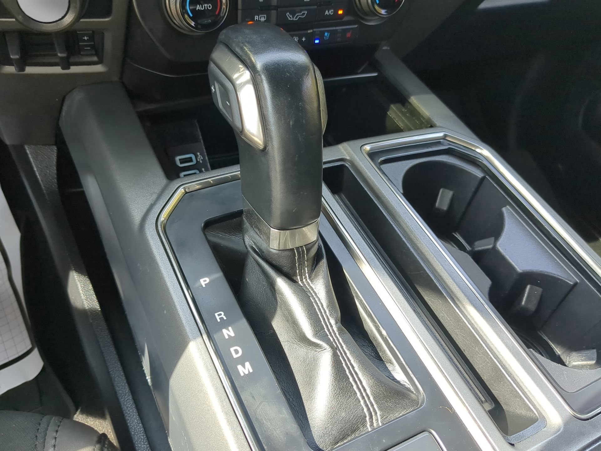 Certified 2020 Ford F150 Raptor w/ Equipment Group 802A Luxury image 57