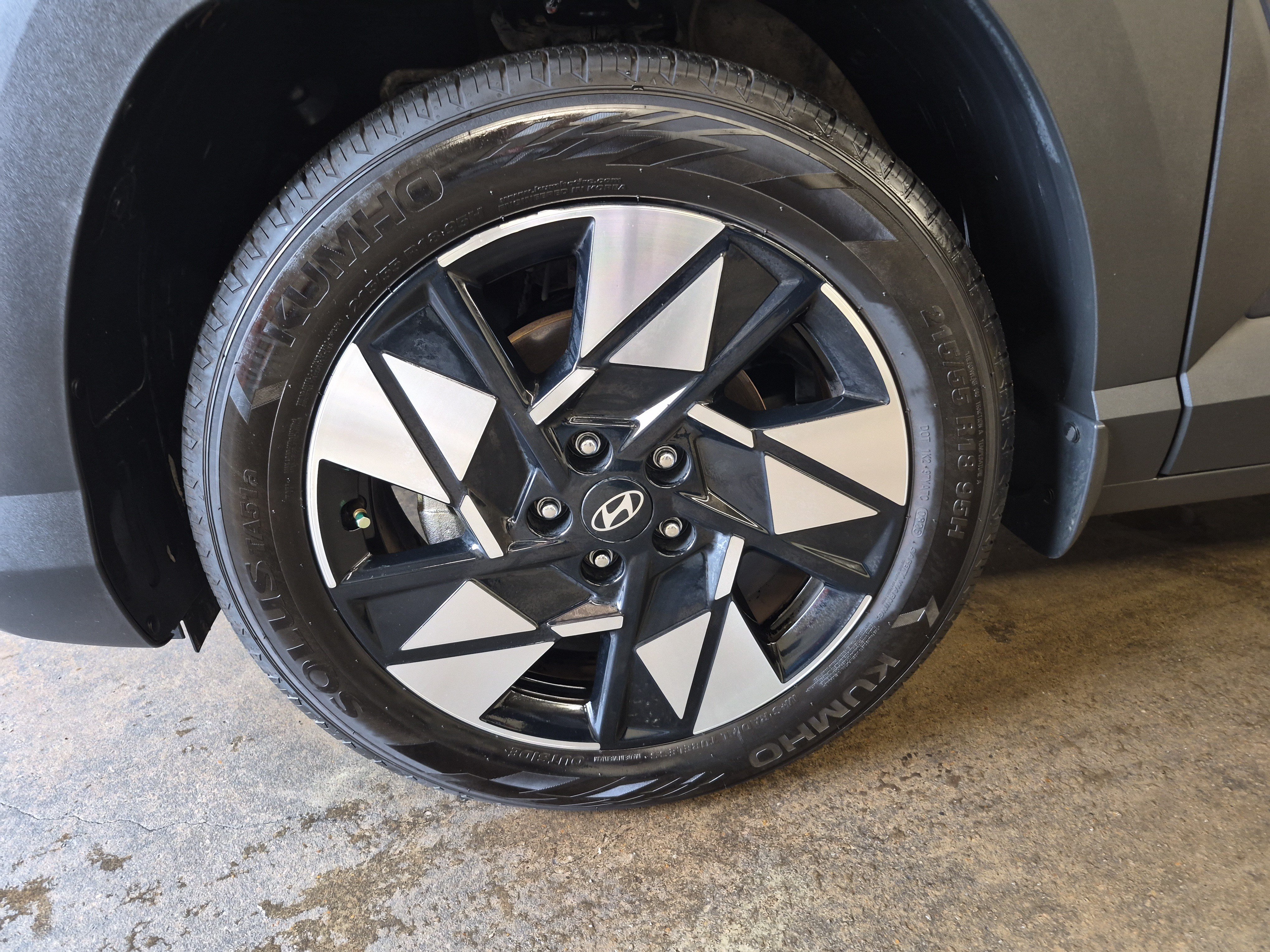 Used 2024 Hyundai Kona SEL w/ Convenience Package FWD image 7