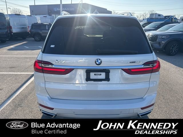 Used 2022 BMW X7 xDrive40i w/ Executive Package image 4