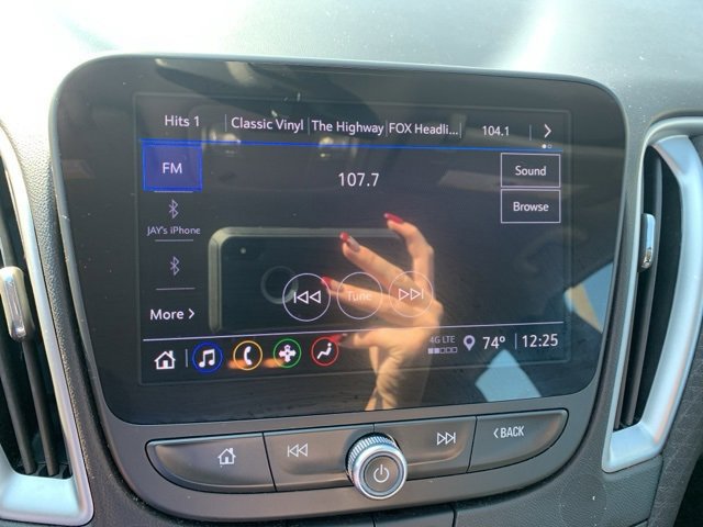 Used 2024 Chevrolet Malibu LT image 24