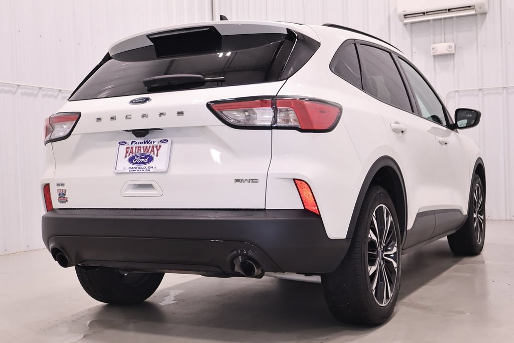 Certified 2022 Ford Escape SE w/ SE Sport Appearance Package AWD/4WD image 10