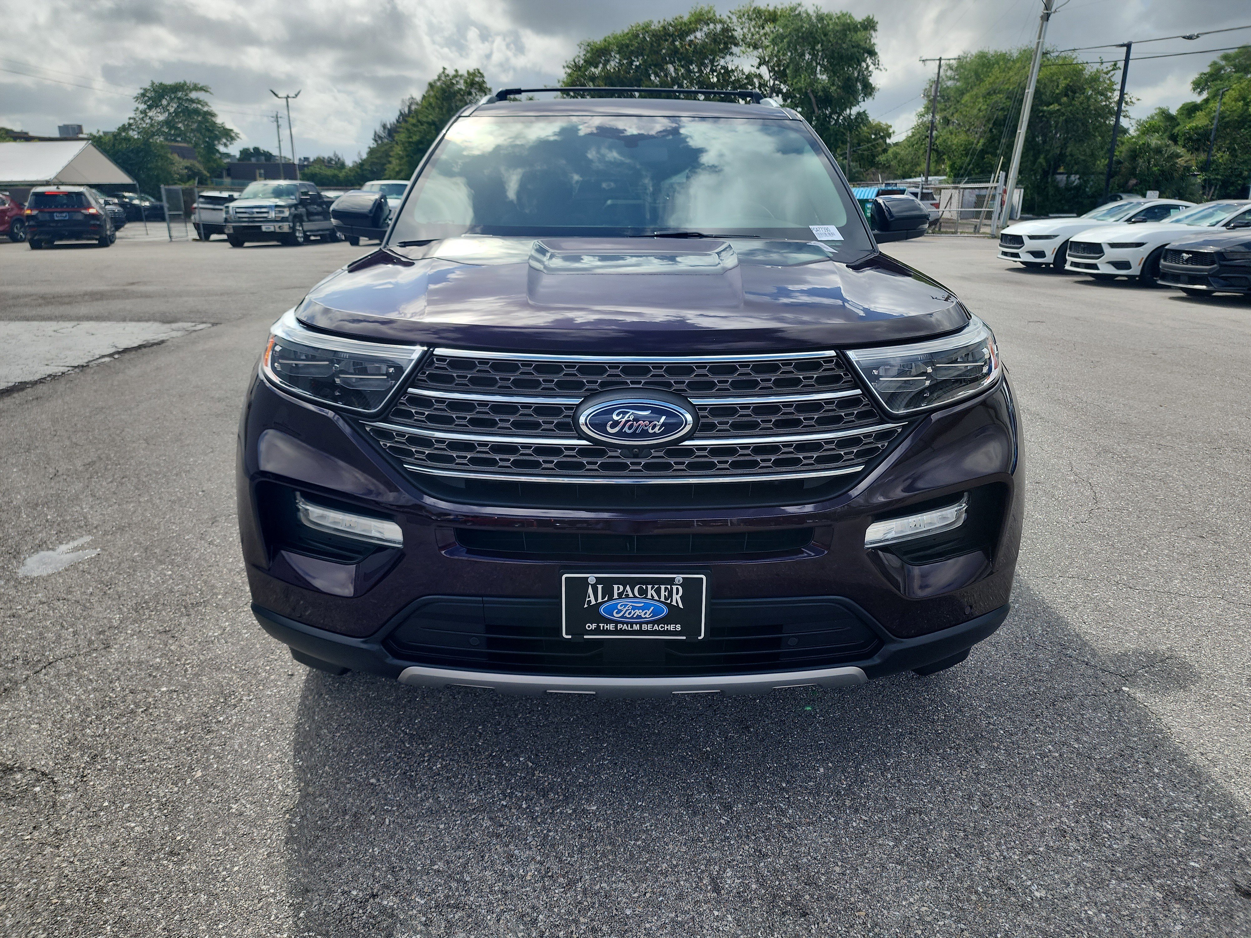 Certified 2023 Ford Explorer King Ranch w/ Class IV Trailer Tow Package image 8