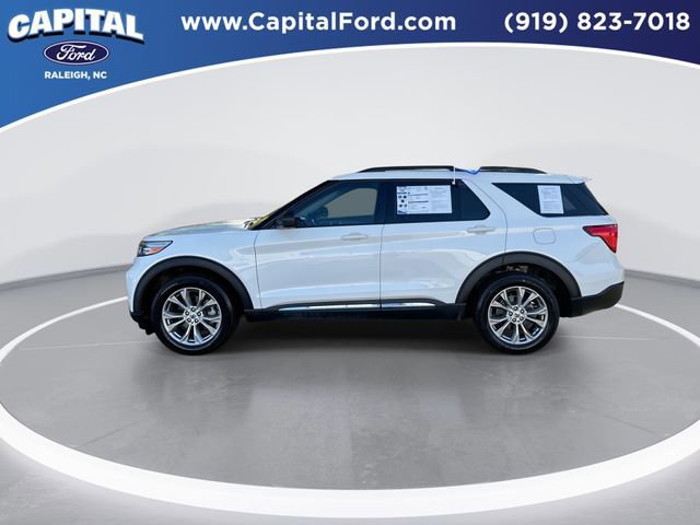 Certified 2022 Ford Explorer XLT w/ Equipment Group 202A image 3