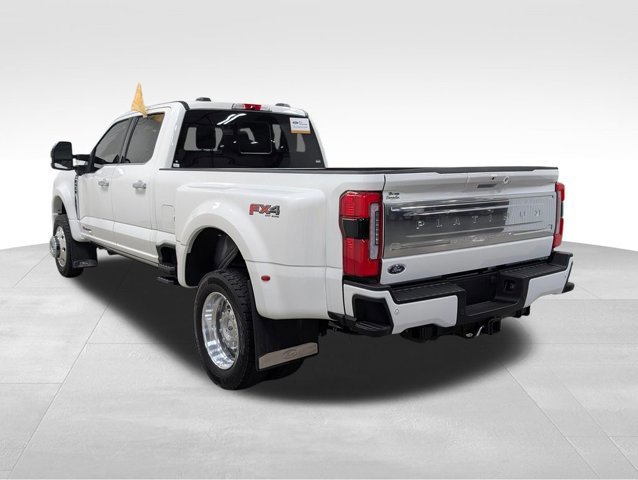 Certified 2025 Ford F450 Platinum w/ Platinum Plus Package AWD/4WD image 4