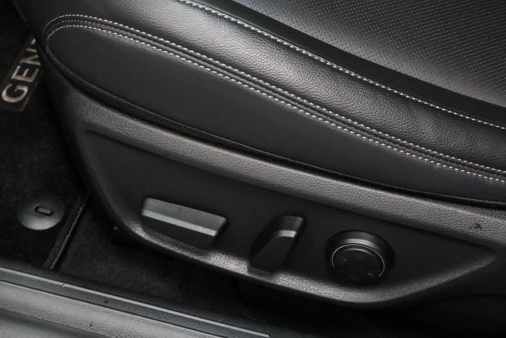 Used 2024 Genesis G70 2.5T AWD/4WD image 22