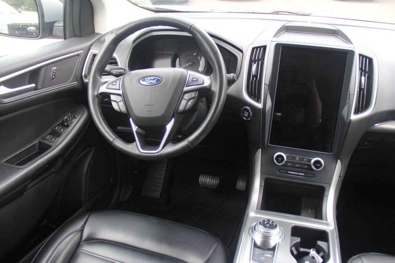 Certified 2022 Ford Edge SEL AWD/4WD image 17