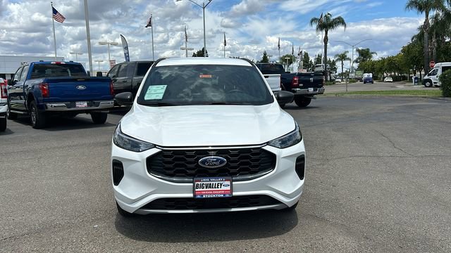 Certified 2024 Ford Escape ST-Line w/ Tech Pack #1 AWD/4WD image 9