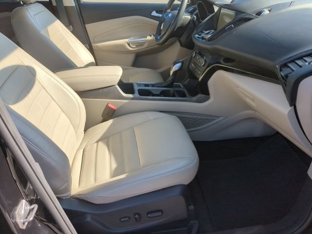 Certified 2019 Ford Escape Titanium FWD image 30