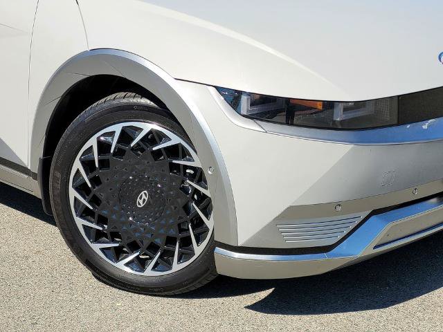 Used 2023 Hyundai Ioniq 5 Limited AWD/4WD image 9