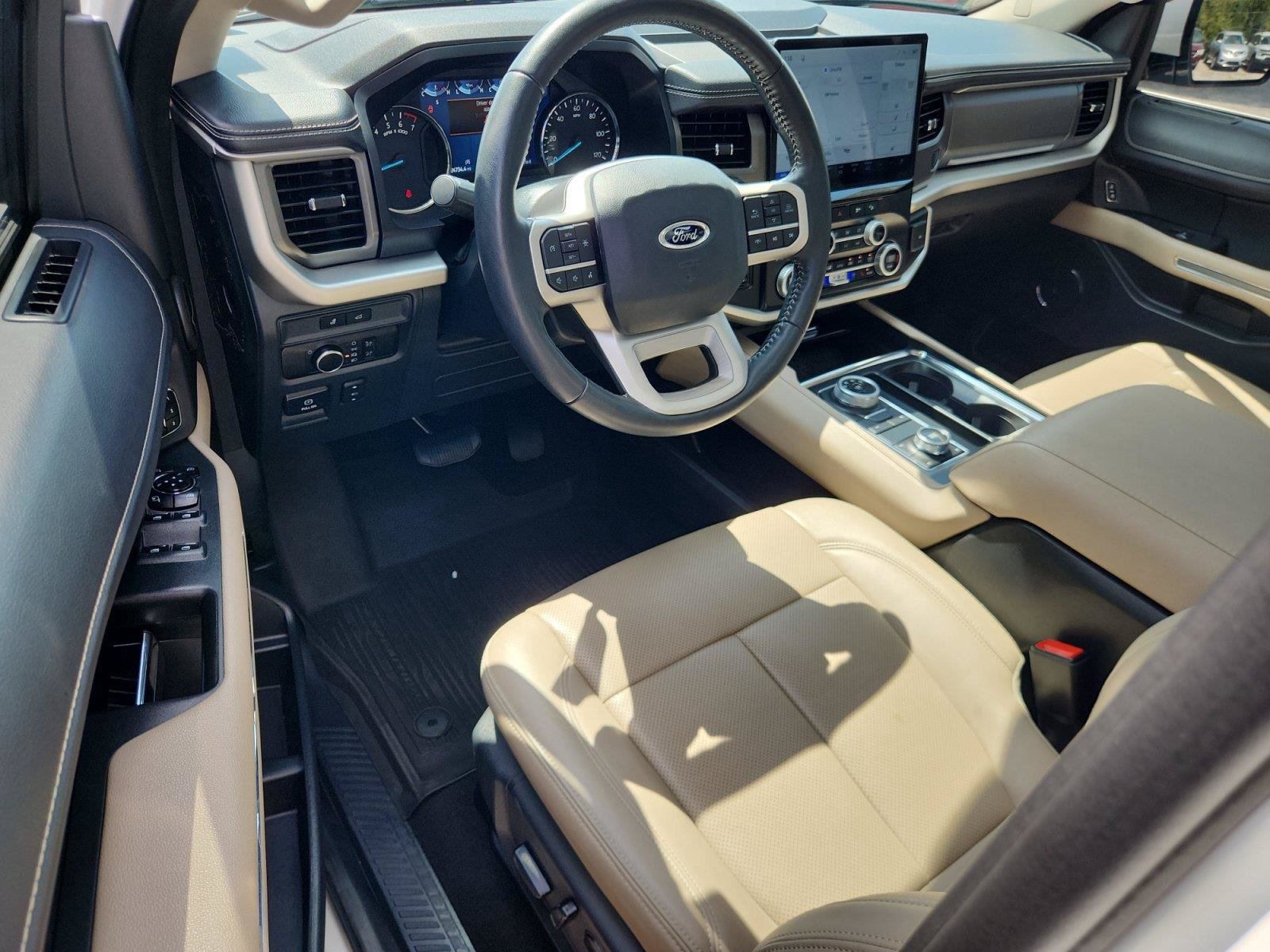 Certified 2024 Ford Expedition XLT AWD/4WD image 18