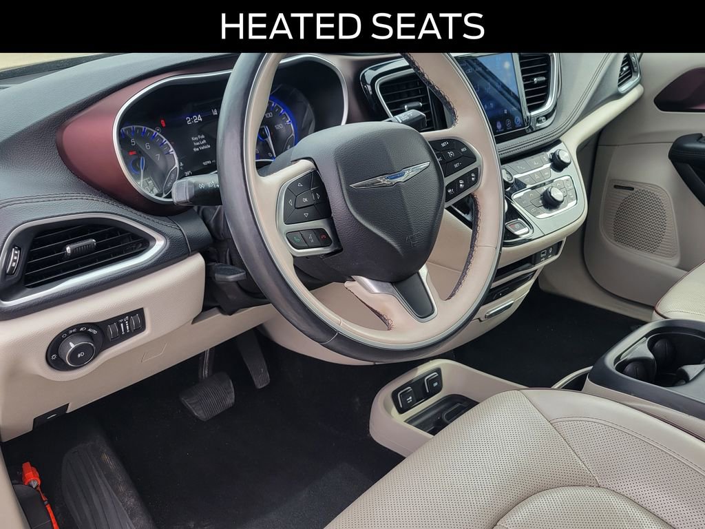 Used 2017 Chrysler Pacifica Limited image 15