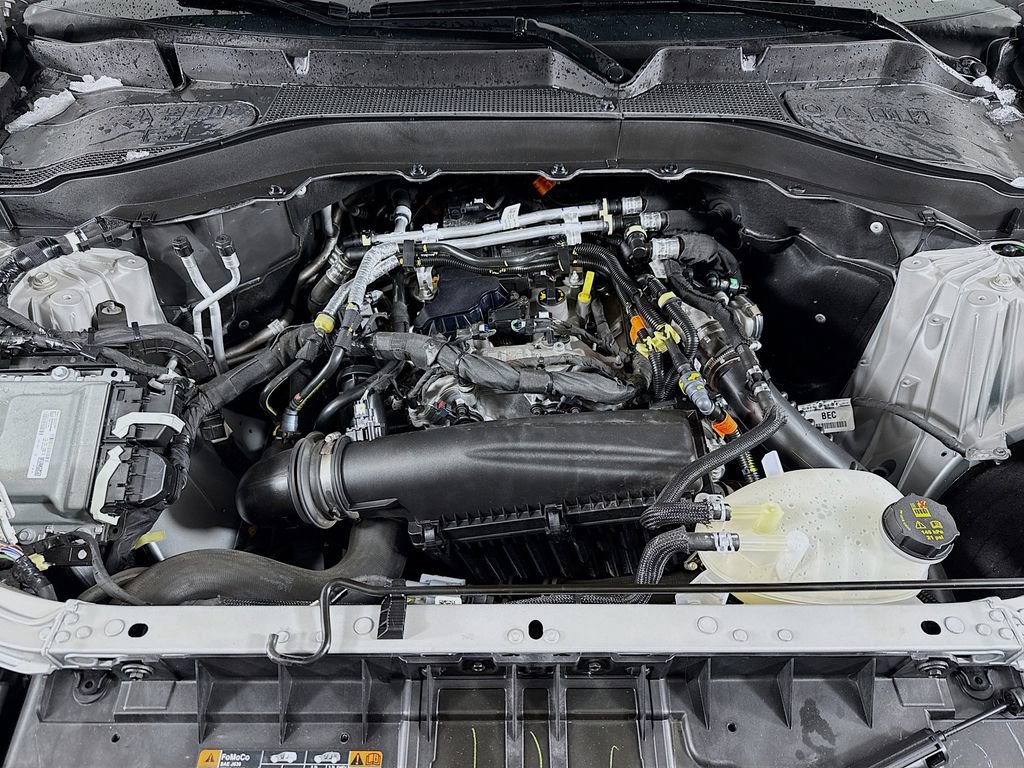 Certified 2025 Ford Explorer Active w/ Active Comfort Package image 31