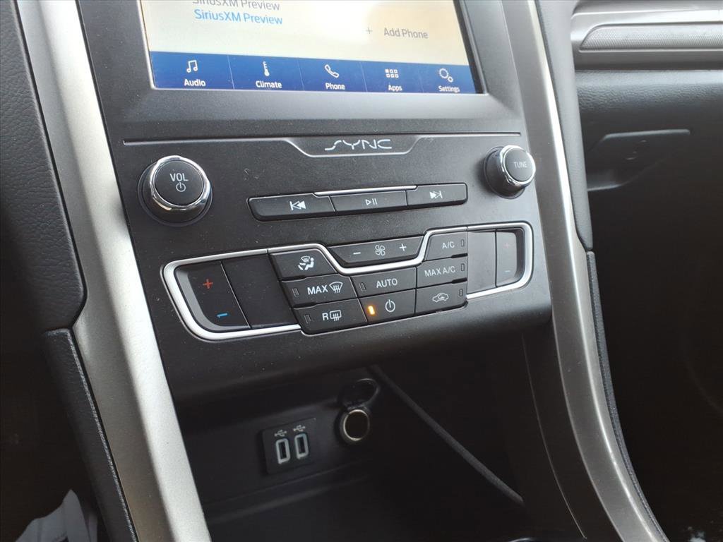 Certified 2020 Ford Fusion SE image 21