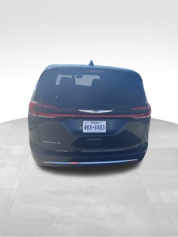 Used 2025 Chrysler Pacifica Select FWD image 4