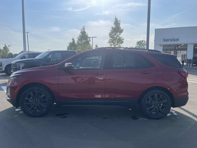 Used 2023 Chevrolet Equinox RS FWD image 2