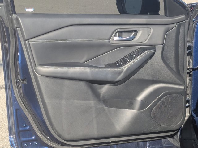 Used 2024 Nissan Rogue SV w/ SV Premium Package image 11