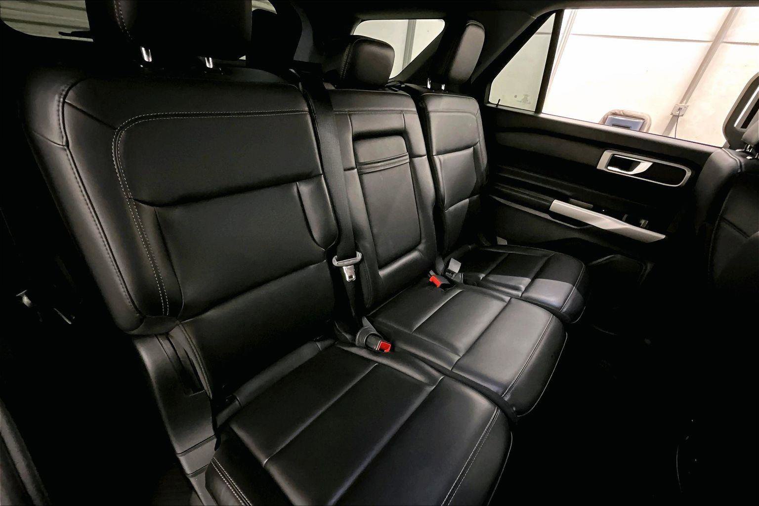 Certified 2021 Ford Explorer XLT w/ Equipment Group 202A image 26