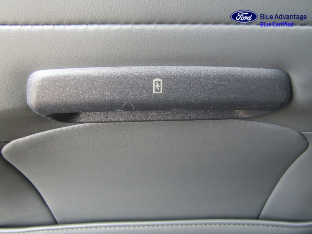 Certified 2025 Ford Expedition Active AWD/4WD image 43