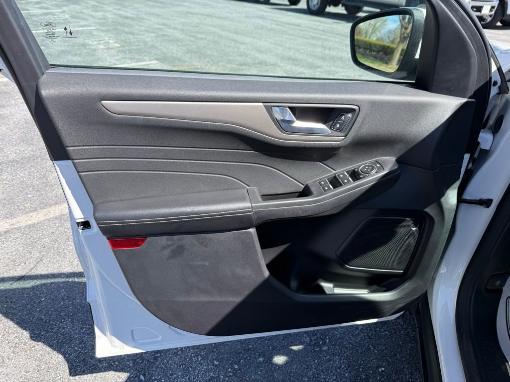 Certified 2022 Ford Escape SEL image 12