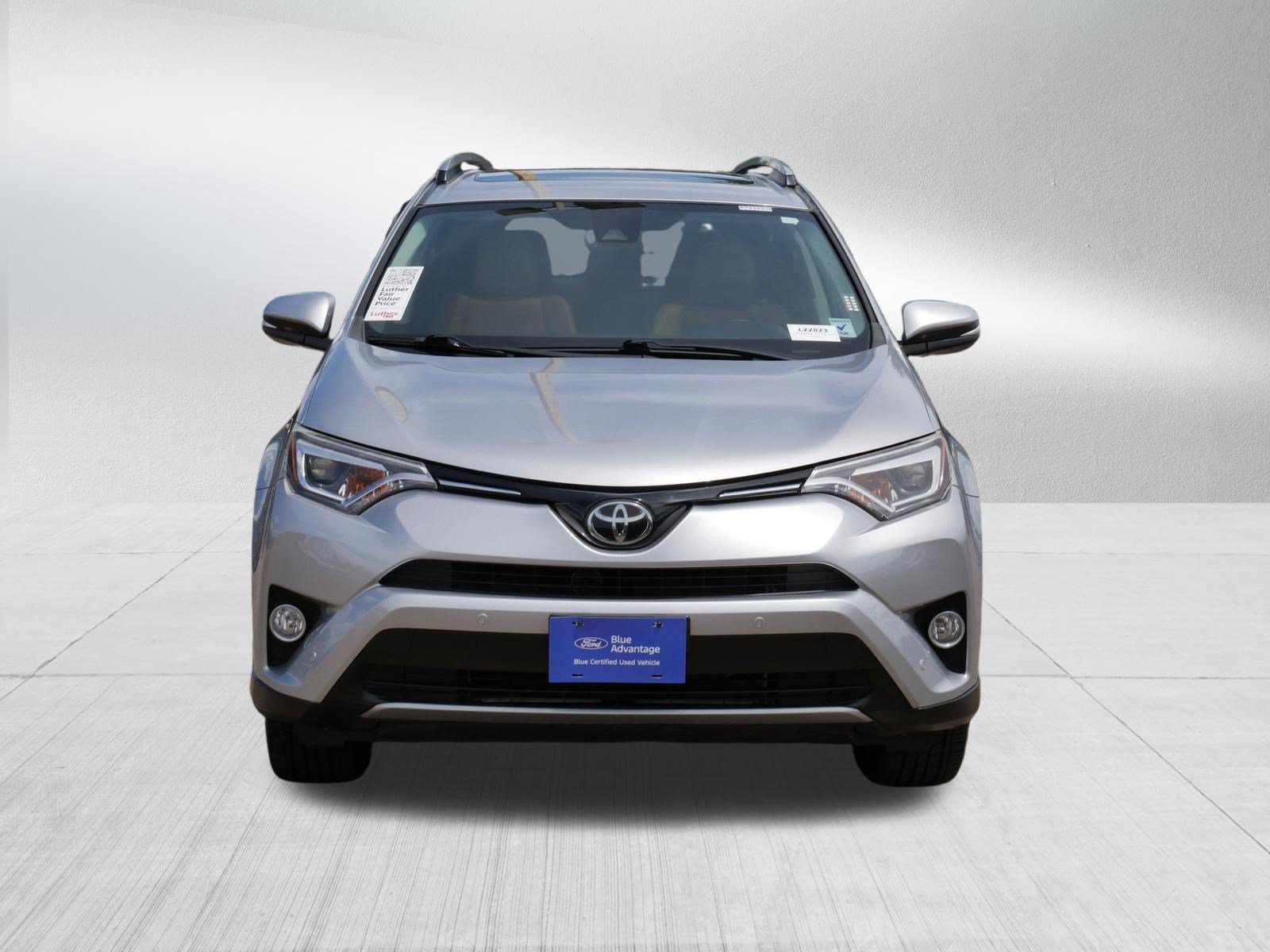 Used 2017 Toyota RAV4 Limited AWD/4WD image 2