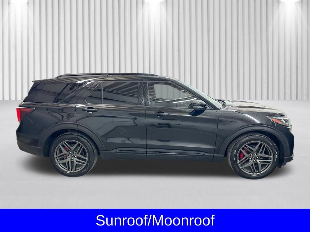 Certified 2025 Ford Explorer ST AWD/4WD image 5
