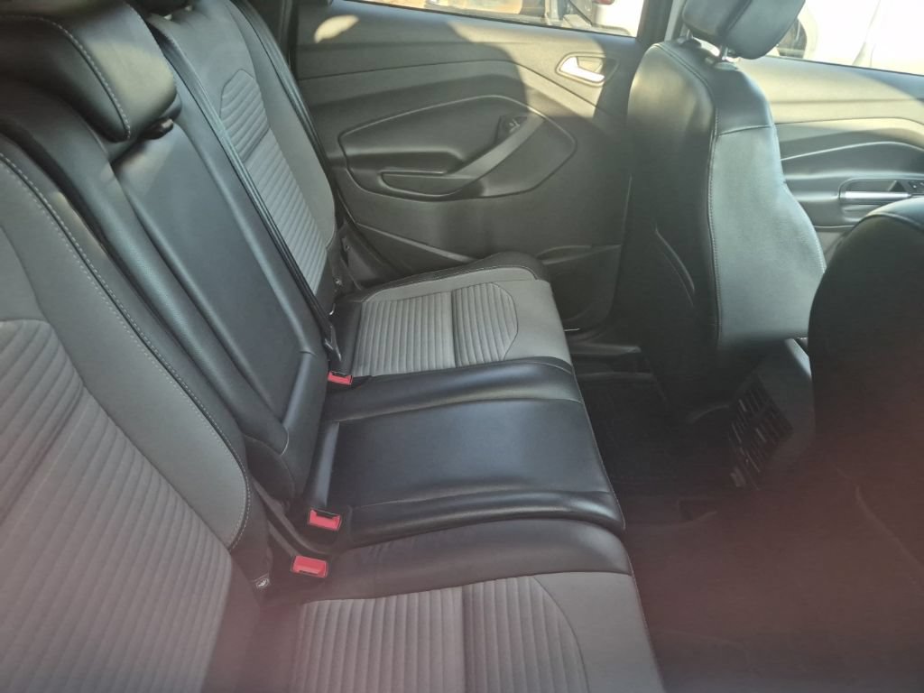 Certified 2019 Ford Escape SE FWD image 28