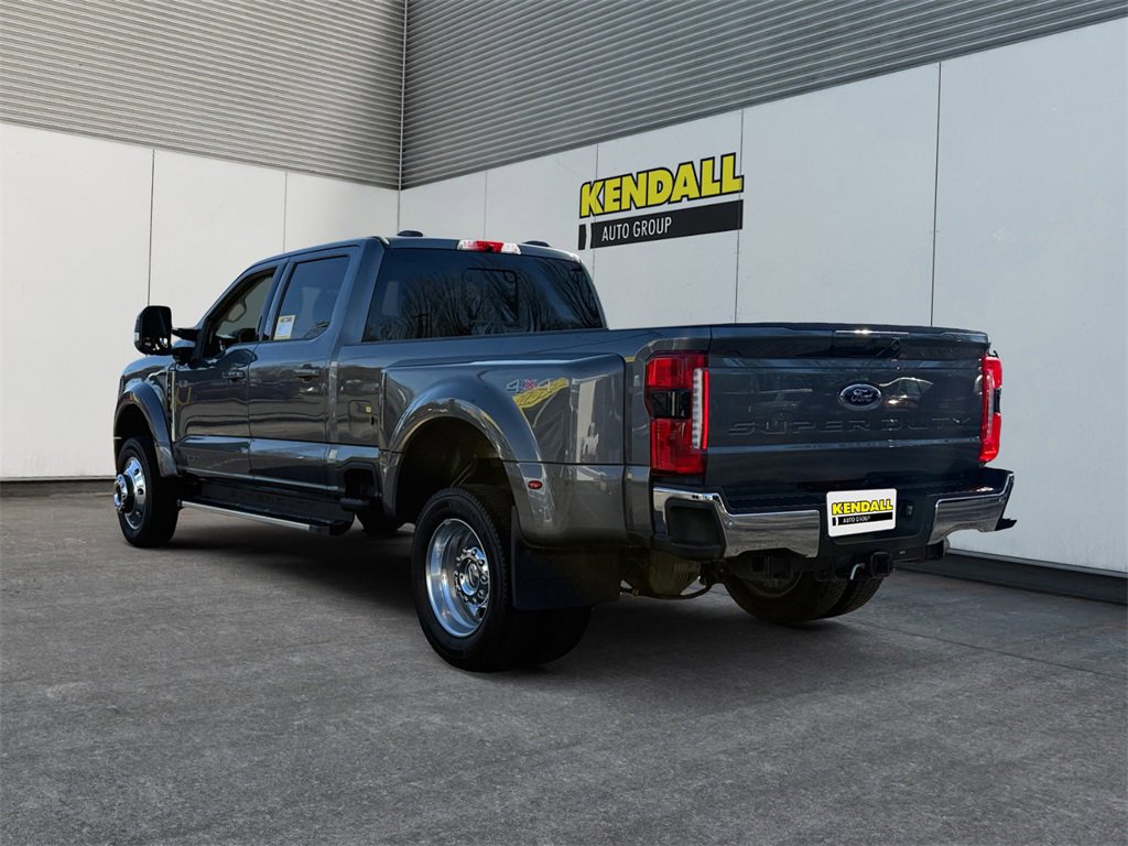 Certified 2023 Ford F450 Lariat w/ Camper Package image 3