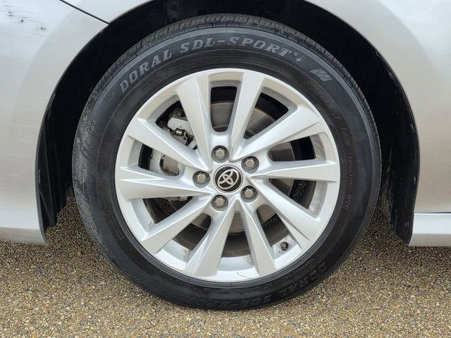 Used 2022 Toyota Camry LE image 27