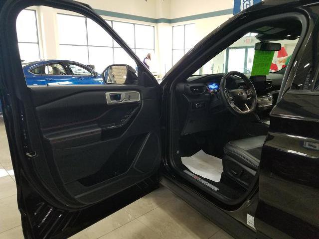 Certified 2023 Ford Explorer ST-Line w/ Class IV Trailer Tow Package image 13