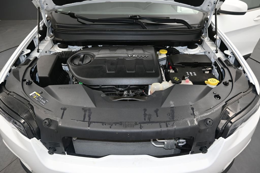 Used 2021 Jeep Cherokee Latitude Lux AWD/4WD image 12