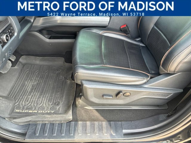 Certified 2025 Ford F250 Lariat w/ Black Appearance Package AWD/4WD image 17