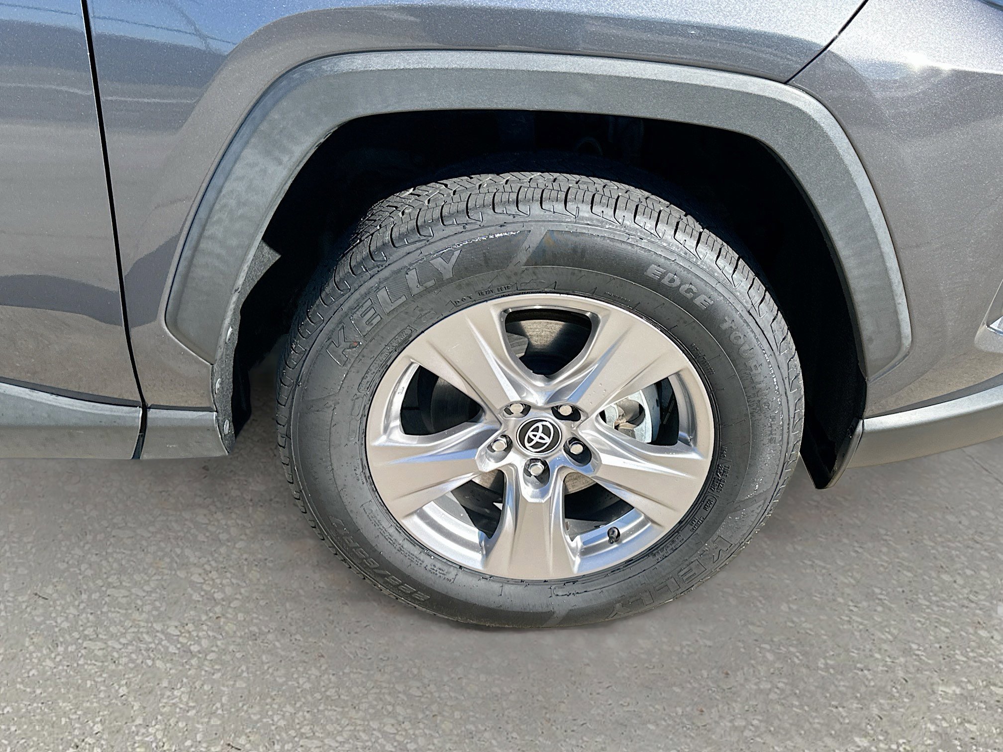 Used 2023 Toyota RAV4 XLE w/ Convenience Package image 30