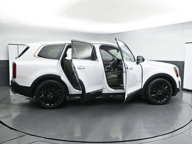 Used 2021 Kia Telluride SX w/ Towing Package FWD image 39