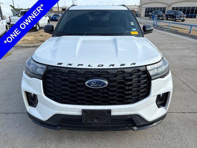 Certified 2025 Ford Explorer ST-Line w/ Premium Package RWD image 2