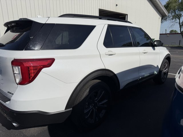 Certified 2023 Ford Explorer XLT w/ Equipment Group 202A AWD/4WD image 2
