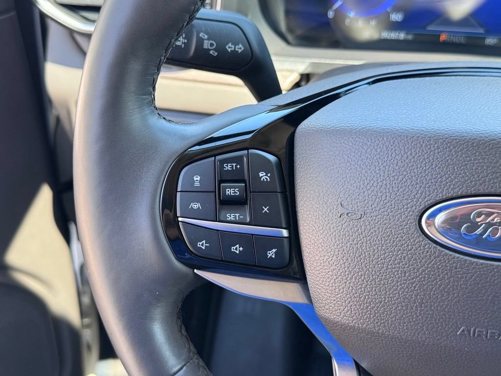 Certified 2023 Ford Explorer Platinum w/ Technology Package AWD/4WD image 15