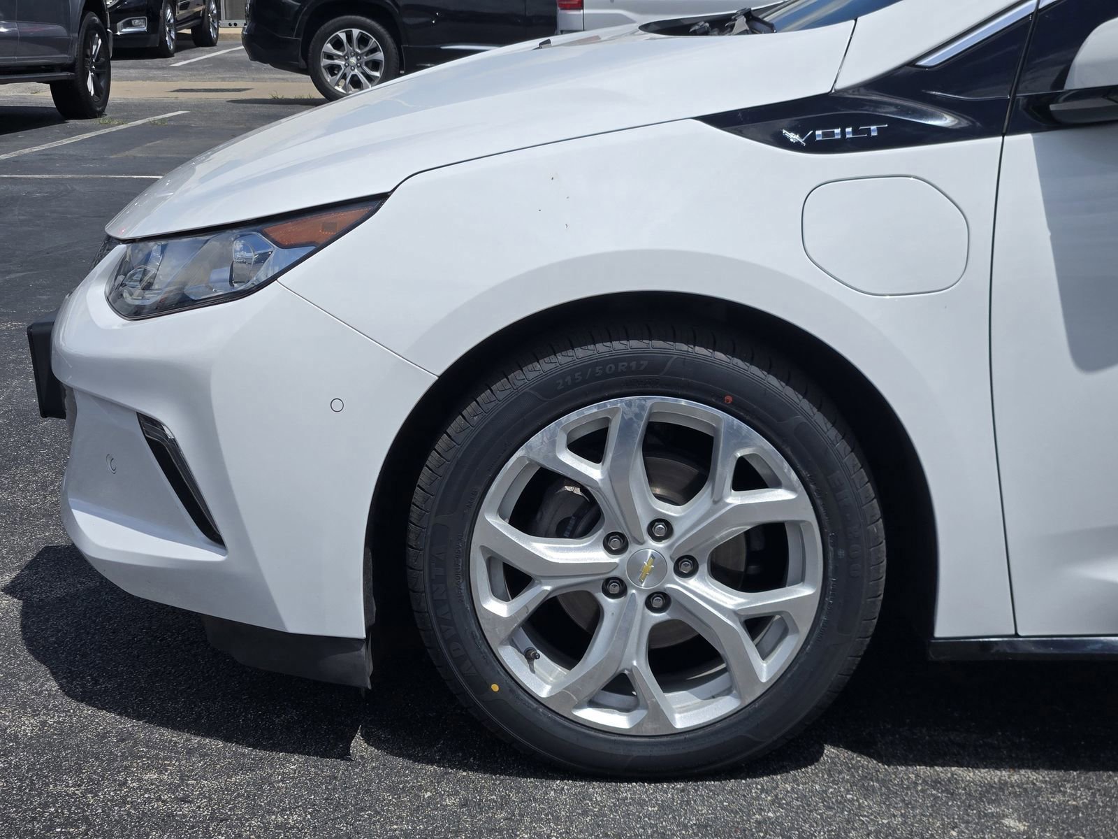 Used 2018 Chevrolet Volt Premier w/ Driver Confidence Package image 8