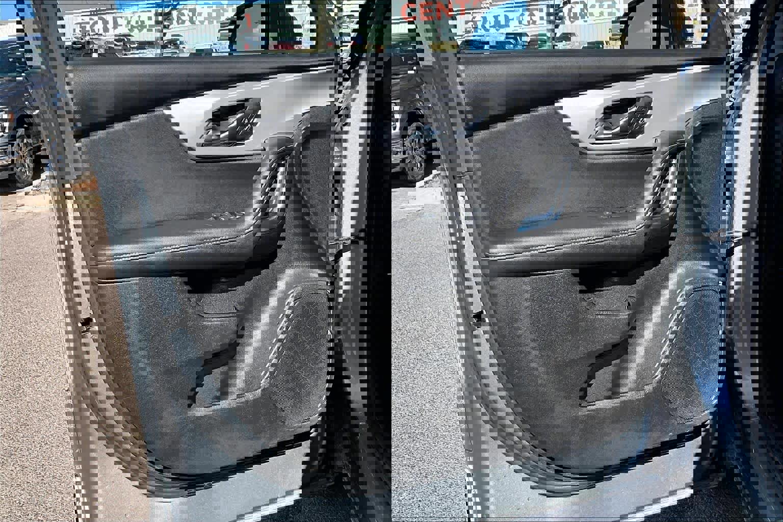 Used 2025 Chevrolet Blazer LT image 21