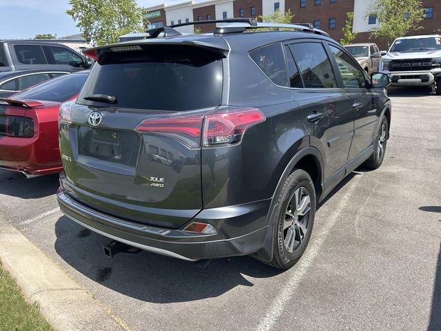 Used 2018 Toyota RAV4 XLE AWD/4WD image 6