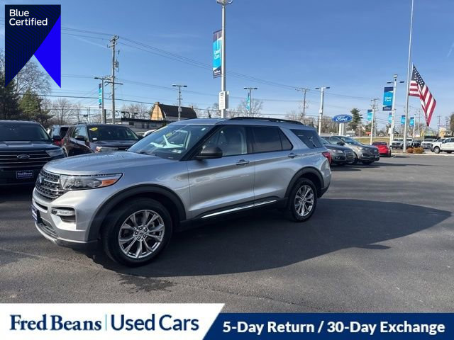 Certified 2022 Ford Explorer XLT w/ Equipment Group 202A AWD/4WD image 1