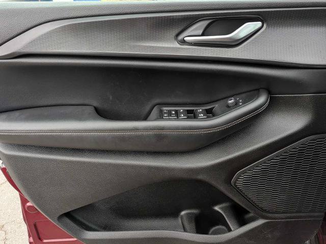 Used 2023 Jeep Grand Cherokee Altitude AWD/4WD image 15