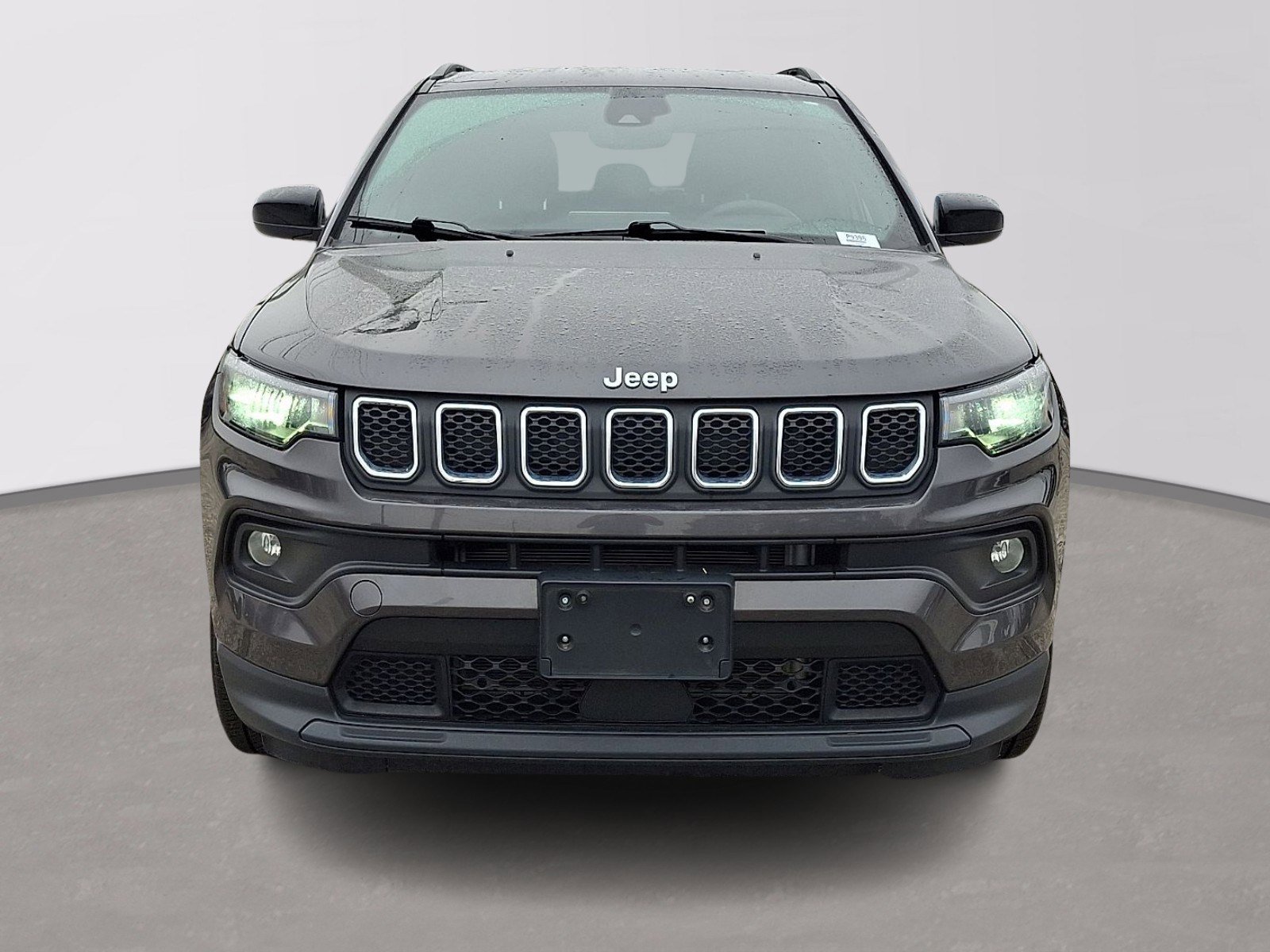 Used 2024 Jeep Compass Latitude image 2